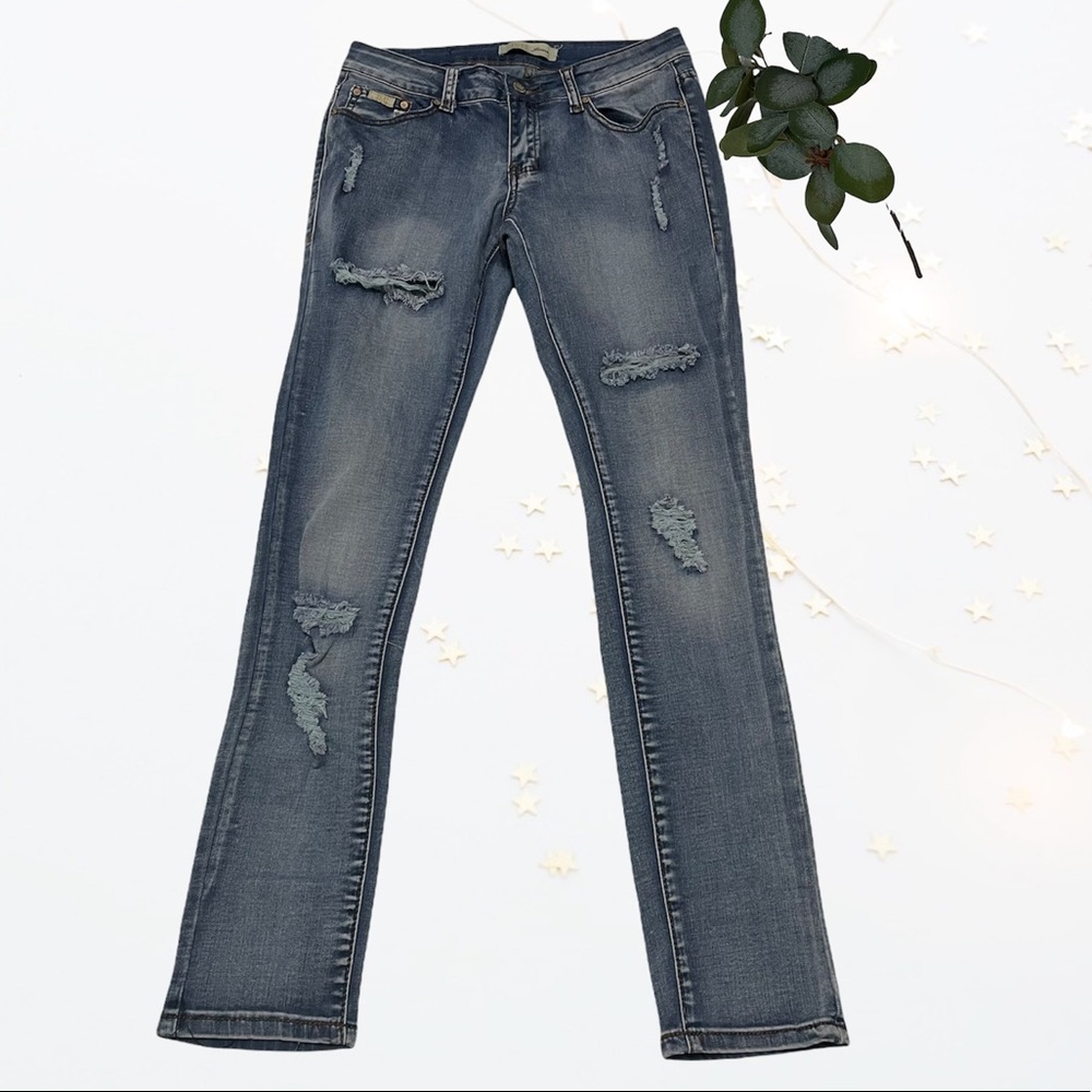🔥J&C Distressed Denim Jeans size 7